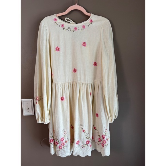 Caroline Constas Dresses & Skirts - Caroline Constas Cream Floral Cross Stitch Embroidered Linen Mini Dress Medium